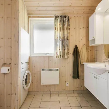 Semesterbostad 30729-odder-alrovej-203-c *